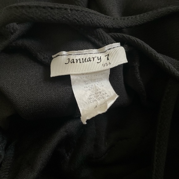 FLORAL PATCH BLACK DRESS - Picture 3 of 4